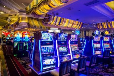 Live Andar Bahar card game at qqpulsa link with dealer and real-time card display